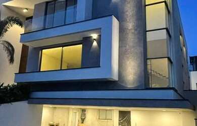 Imagem: A casa em condomínio possui 4 Dormitórios, 5 Banheiros, 4