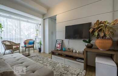 Imagem: O apartamento possui 1 Dormitório, 1 Banheiro, 1 Vaga na garagem