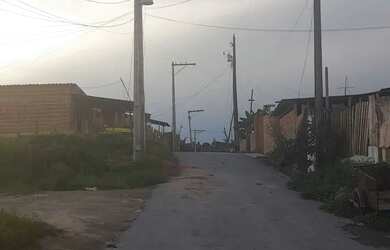 Imagem 6: Vendo este terreno ou troco por moto valor 10 mil ficA no coliseu 2 jorge...