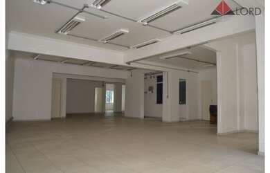 Imagem: O depósito possui 208m² de Área e está localizado em Centro