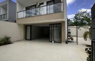 Imagem 10: Casa para Venda em Montes Claros, Ibituruna, 3 dormitórios, 1 suíte, 3 banheiros, 4 vagas