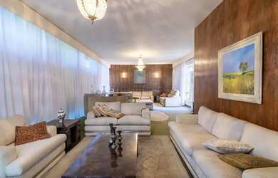 Imagem 4: Imóvel para venda possui 390 metros quadrados com 4 quartos em Seminário...