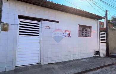 Imagem: A casa possui 4 Dormitórios, 4 Banheiros, 144m² de Área