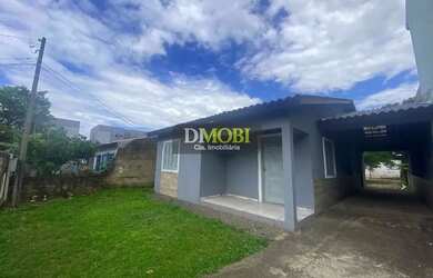 Imagem: A casa possui 2 Dormitórios, 2 Banheiros, 4 Vagas na garagem