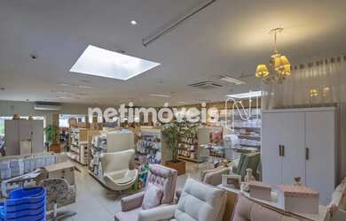 Imagem 5: Excelente imóvel comercial locado, ideal para investidores! Localização Estratégica na Pit