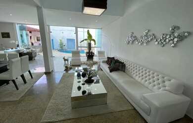 Imagem: A casa em condomínio possui 3 Dormitórios, 4 Banheiros, 4