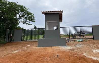 Imagem: O terreno possui 500m² de Área e está localizado em Centro