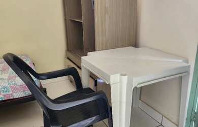 Imagem: O quarto possui Imóvel mobiliado e está localizado em Centro