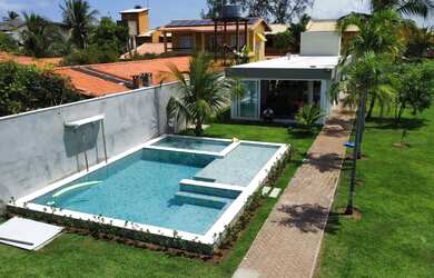 Imagem 2: CASA DE PRAIA, PÉ NA AREIA, COM PISCINA E MUITA ÁREA VERDE EM ITACIMIRIM