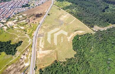 Imagem: O terreno possui 59.437m² de Área e está localizado em Caldeira