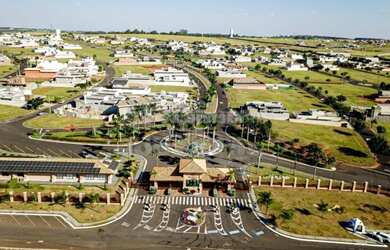 Imagem: O terreno possui 373m² de Área e está localizado em Terra