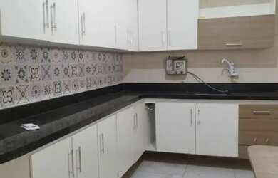 Imagem: A casa possui 3 Dormitórios, 2 Banheiros, 5 Vagas na garagem