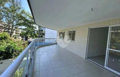 Imagem: O apartamento possui 3 Dormitórios, 2 Banheiros, 2 Vagas na