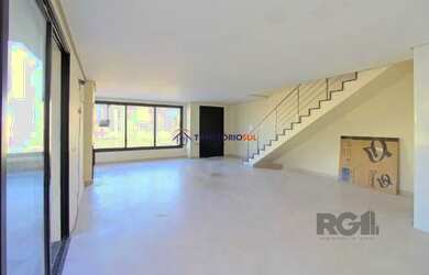 Imagem 11: Casa em Porto Alegre, no bairro Hípica, com 3 dormitório s , e 3 banheiros,...