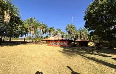 Imagem: A fazenda possui 500m² de Área e está localizado em Piracanjuba