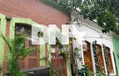 Imagem: A casa possui 3 Dormitórios, 2 Banheiros, 105m² de Área e