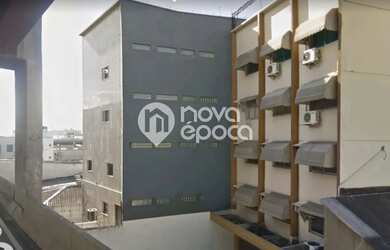 Imagem: O depósito possui 2 Vagas na garagem, 572m² de Área e está