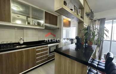 Imagem: O apartamento possui 2 Dormitórios, 1 Banheiro, 1 Vaga na garagem