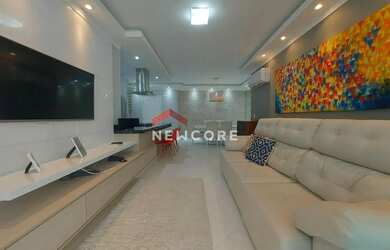 Imagem: O apartamento possui 3 Dormitórios, 2 Banheiros, 2 Vagas na