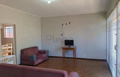 Imagem: A casa possui 3 Dormitórios, 4 Banheiros, 4 Vagas na garagem