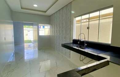 Imagem 8: Casa 3/4 sozinha no lote. Piscina, Churrasqueira, Varandae136m² de Área