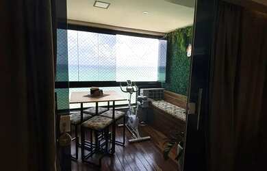 Imagem: O apartamento possui 1 Dormitório, 1 Banheiro, 1 Vaga na garagem