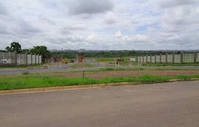 Imagem: A casa em condomínio possui 300m² de Área e está localizado