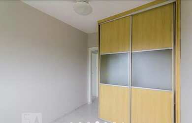 Imagem 10: Lindo 2 qts , varanda e repleto de armários, td espaçoso . Vista indevassada...