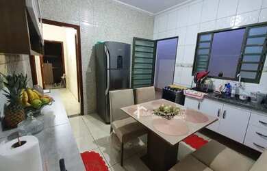 Imagem 5: Casa No Bairro Foch II. Varanda, 80m² de Área, 2 Vagas na garageme2...