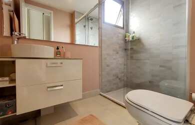 Imagem 14: Ao lado do metrô ,duas vagas fixas e paralelas, seminovo, ensolrado e...