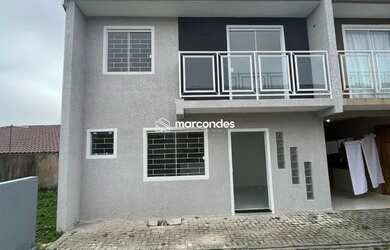 Imagem: A casa possui 2 Dormitórios, 1 Banheiro, 1 Vaga na garagem