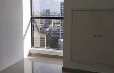 Imagem 5: Vendo duas salas geminadas no The Plaza Business Center, Ilha do Leite andar alto, pronta