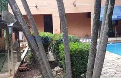 Imagem: A casa possui 3 Dormitórios, 3 Banheiros, 3 Vagas na garagem