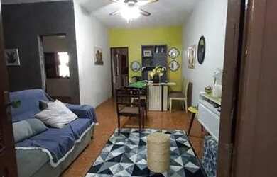 Imagem: A casa possui 2 Dormitórios, 1 Banheiro, 1 Vaga na garagem