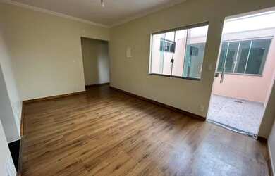 Imagem: A casa possui 2 Dormitórios, 2 Banheiros, 93m² de Área e