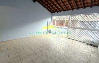 Imagem: A casa possui 2 Dormitórios, 3 Banheiros, 2 Vagas na garagem