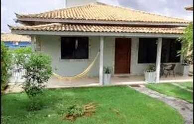 Imagem: A casa em condomínio para alugar possui 3 Dormitórios, 3 Banheiros