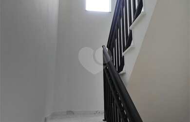 Imagem 9: Sobrado para venda tem 195 metros quadrados com 3 quartos em Jardim Guapira...