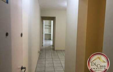 Imagem: O apartamento possui 1 Dormitório, 1 Banheiro, 1 Vaga na garagem