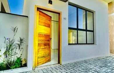 Imagem: A casa em condomínio possui 3 Dormitórios, 2 Banheiros, 2