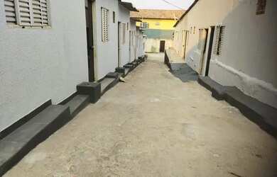 Imagem: A casa possui 1 Dormitório, 1 Banheiro, 40m² de Área e está