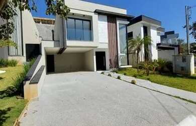 Imagem: A casa em condomínio possui 3 Dormitórios, 2 Banheiros, 2