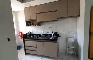 Imagem: O apartamento possui 2 Dormitórios, 1 Banheiro, 1 Vaga na garagem