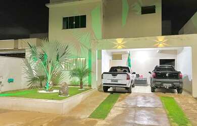 Imagem: A casa em condomínio possui 3 Dormitórios, 3 Banheiros, 4