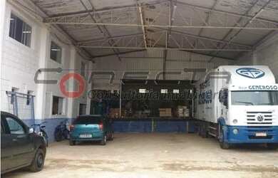 Imagem: O depósito possui 1 Vaga na garagem e 400m² de Área e está