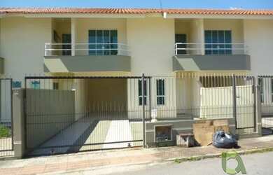 Imagem: A casa possui 3 Dormitórios, 3 Banheiros, 1 Vaga na garagem