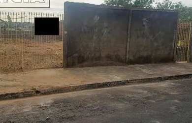 Imagem: O terreno possui 242m² de Área e está localizado em Vila