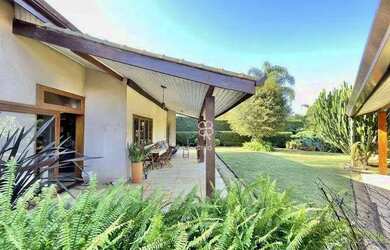 Imagem: A casa em condomínio possui 3 Dormitórios, 4 Banheiros, 5