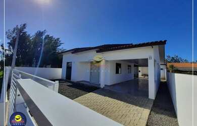 Imagem 1: Casa com APENAS 50 METROS DO MAR! Em Balneário Gaivota - SC