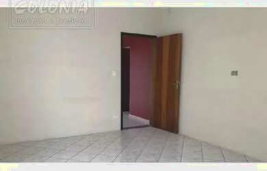 Imagem: A casa possui 3 Dormitórios, 1 Banheiro, 80m² de Área e